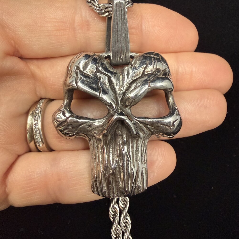 INSANITY JEWELRY Silver Skull Punisher Pendant & 28 in Rope Chain Necklace Biker